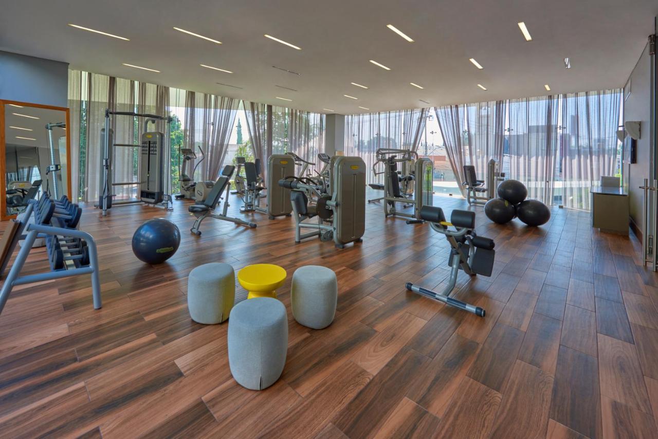 Park Life Guadalajara Aparthotel ภายนอก รูปภาพ