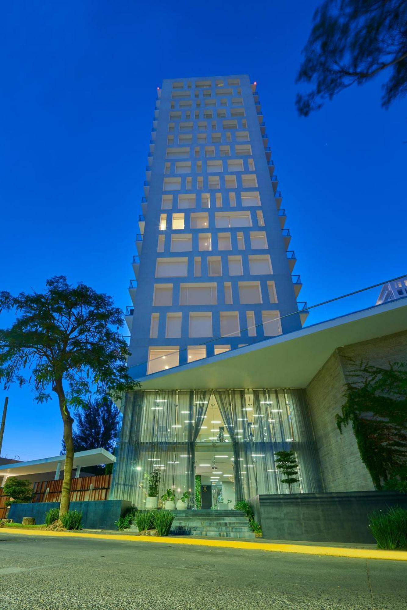 Park Life Guadalajara Aparthotel ภายนอก รูปภาพ