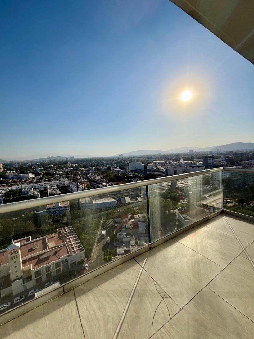 Park Life Guadalajara Aparthotel ภายนอก รูปภาพ