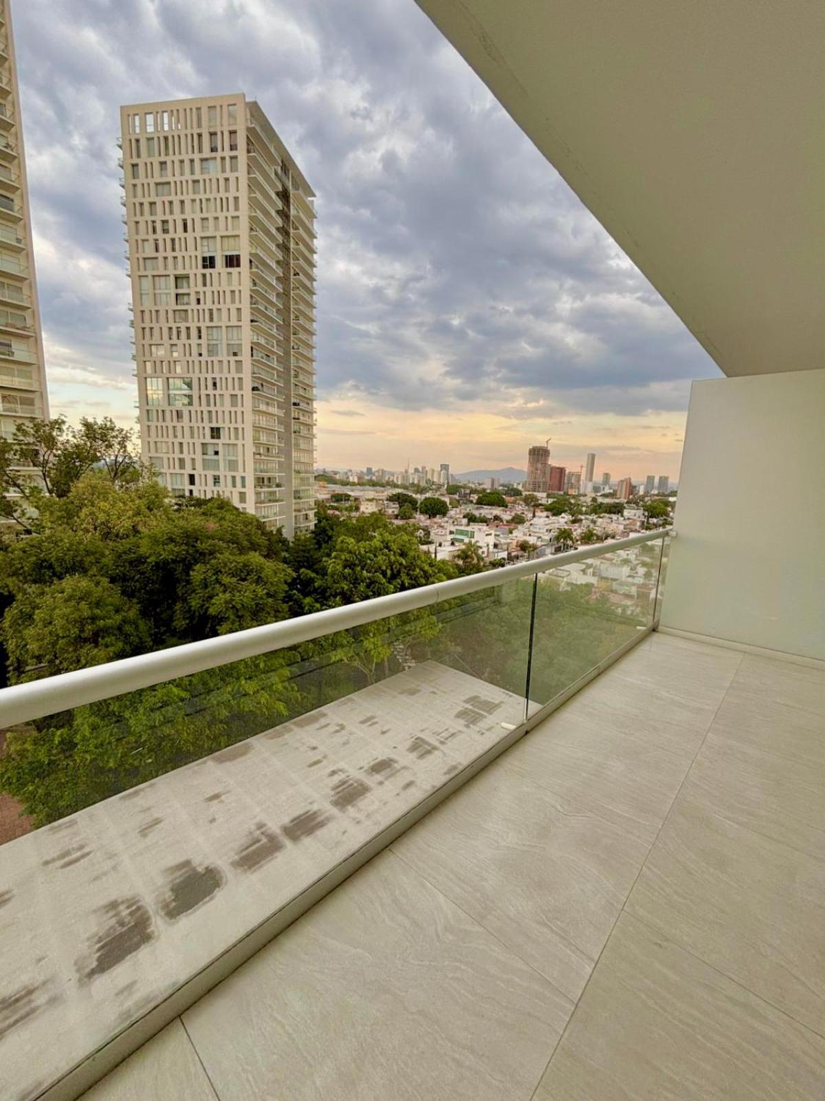 Park Life Guadalajara Aparthotel ภายนอก รูปภาพ